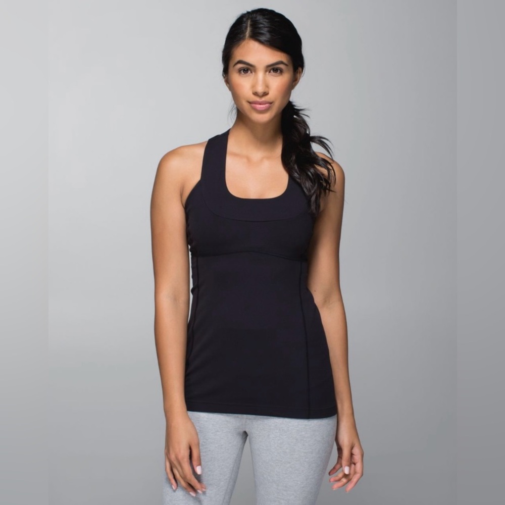 Lululemon🍋 Scoop Neck Tank Luon in Black Size 8